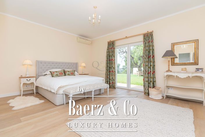 Image No.8-5 Bed Villa for sale