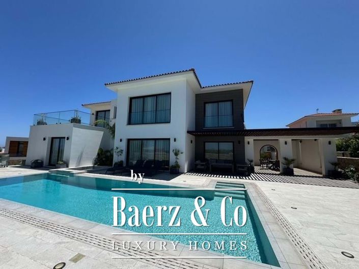Image No.1-5 Bed Villa for sale