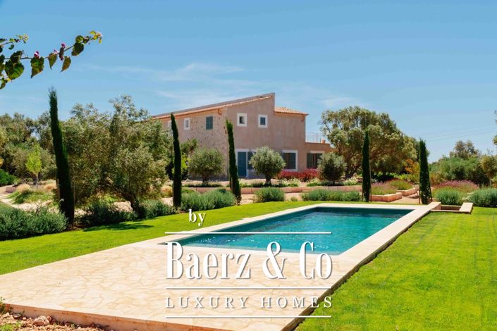 Image No.1-7 Bed House for sale
