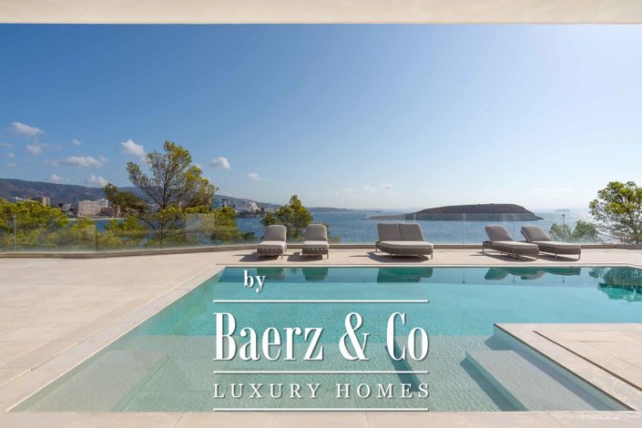 Image No.1-5 Bed Villa for sale