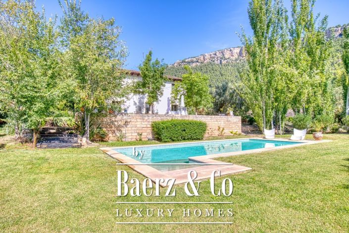 Image No.1-5 Bed Villa for sale