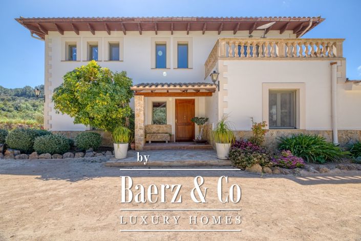 Image No.2-5 Bed Villa for sale