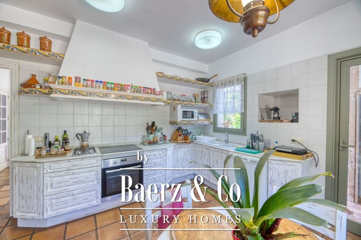 Image No.6-5 Bed Villa for sale