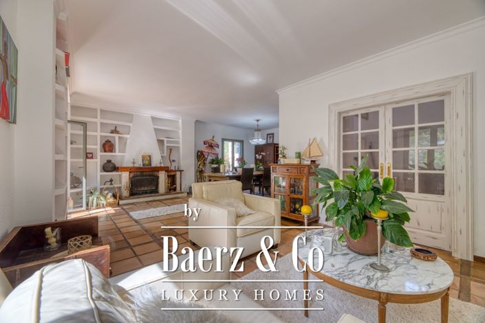 Image No.8-5 Bed Villa for sale