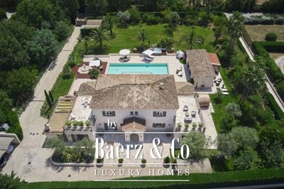 1 - Saint-Tropez, Property