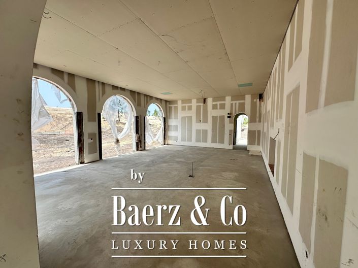 Image No.10-4 Bed House for sale