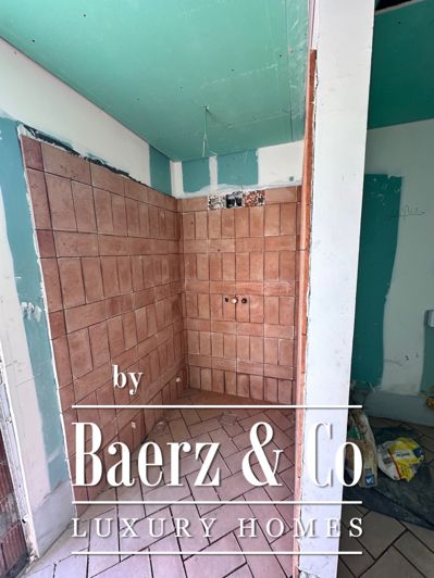 Image No.16-4 Bed House for sale