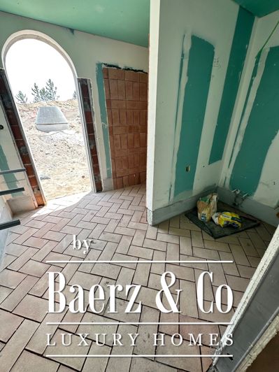 Image No.19-4 Bed House for sale