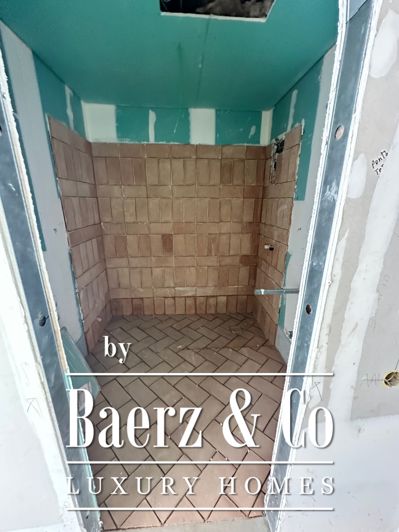 Image No.20-4 Bed House for sale