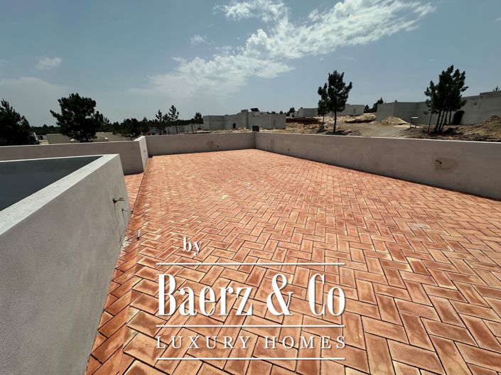 Image No.23-4 Bed House for sale