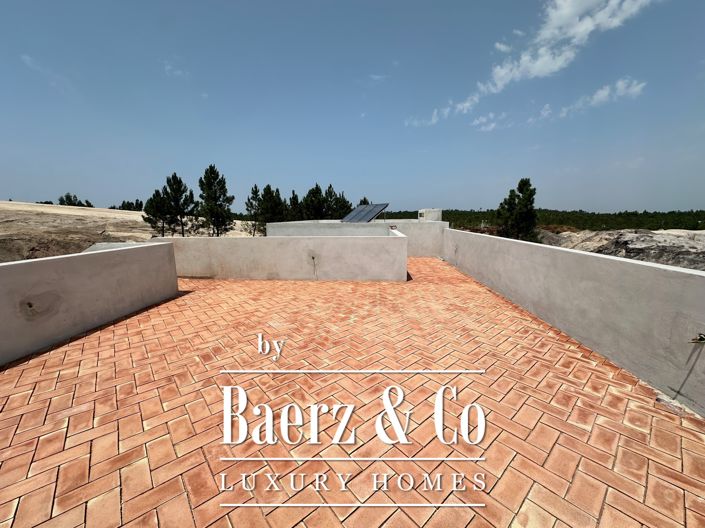 Image No.27-4 Bed House for sale