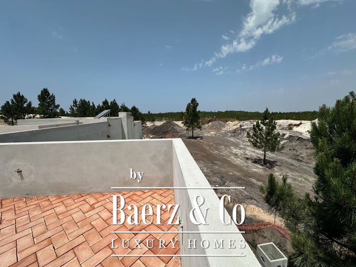 Image No.28-4 Bed House for sale