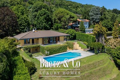 1 - Lesa, Villa