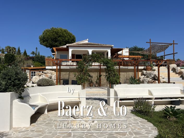 Image No.1-5 Bed Villa for sale