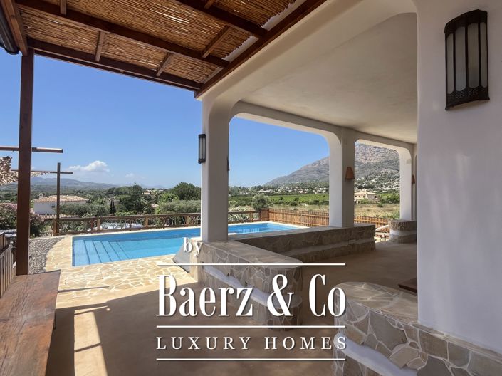 Image No.2-5 Bed Villa for sale