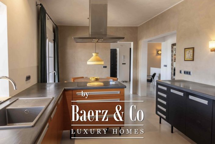 Image No.21-5 Bed Villa for sale