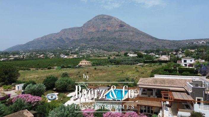 Image No.37-5 Bed Villa for sale