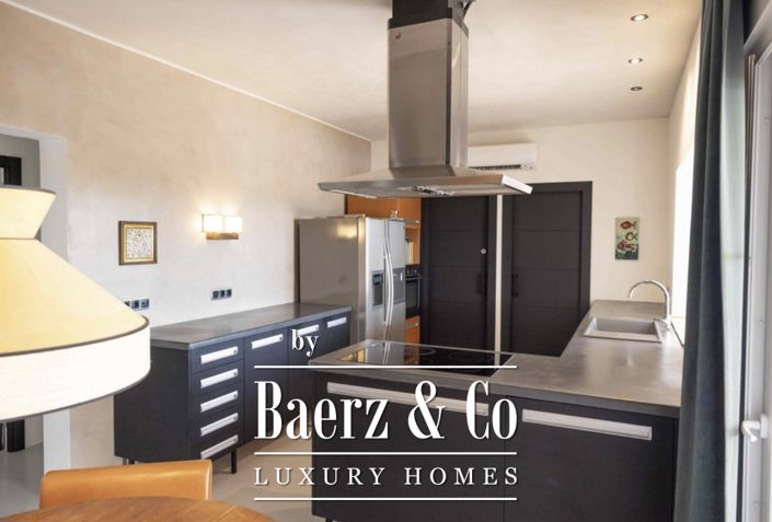 Image No.5-5 Bed Villa for sale