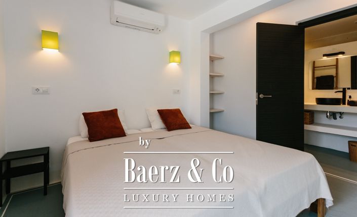 Image No.6-5 Bed Villa for sale