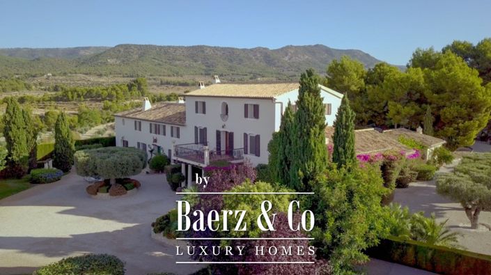 Image No.1-17 Bed Hotel for sale