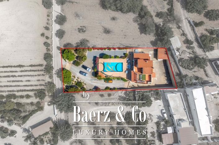 Image No.20-3 Bed Villa for sale