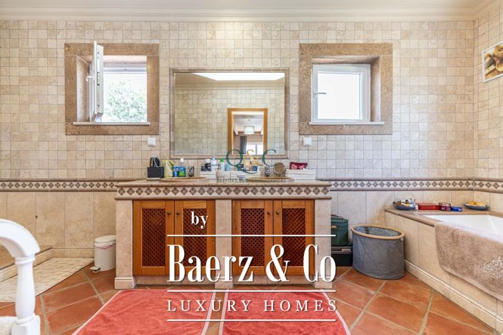 Image No.29-3 Bed Villa for sale