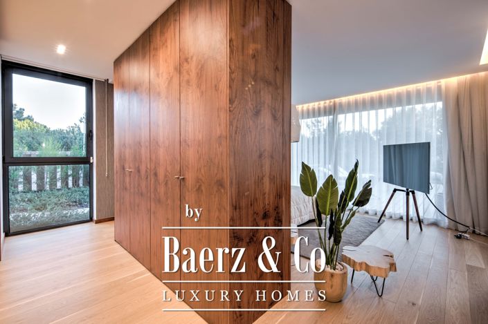 Image No.22-4 Bed House for sale