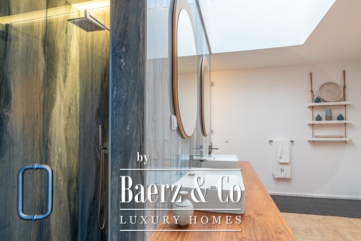 Image No.27-4 Bed House for sale