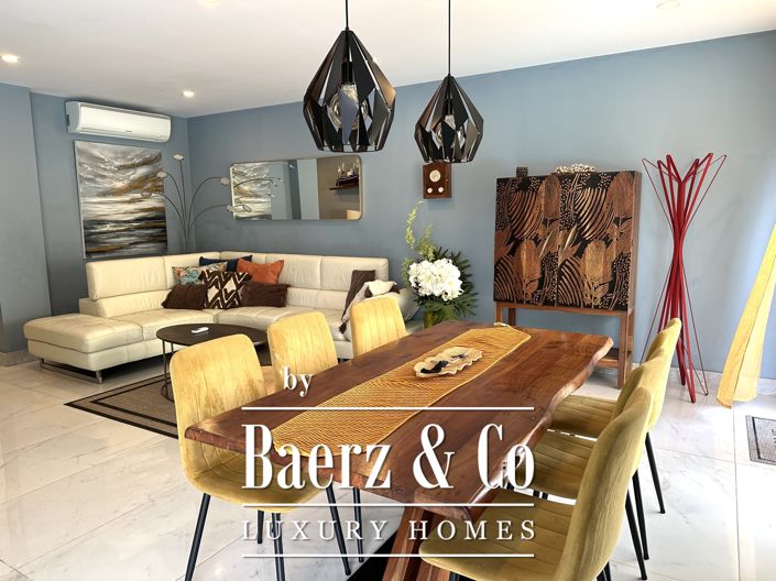 Image No.11-4 Bed Property for sale