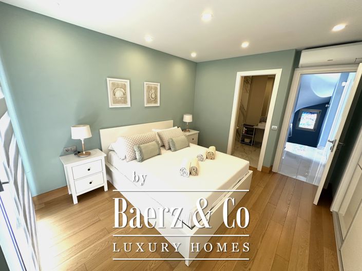 Image No.21-4 Bed Property for sale