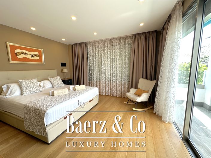 Image No.28-4 Bed Property for sale