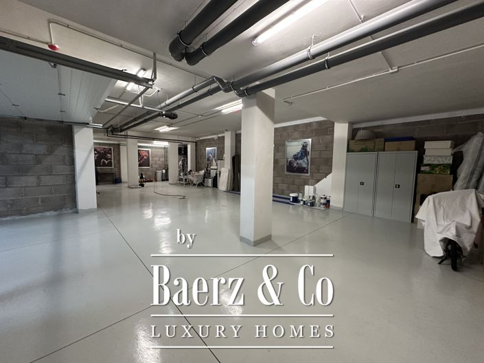 Image No.32-4 Bed Property for sale