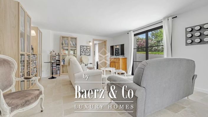 Image No.8-6 Bed Villa for sale