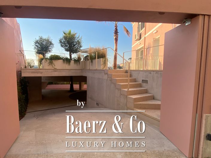 Image No.19-3 Bed Apartment for sale