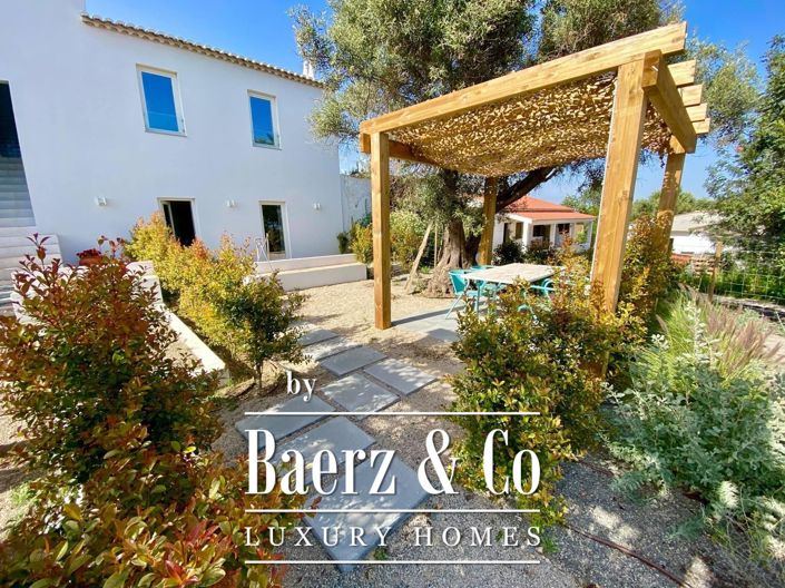 Image No.5-7 Bed Farmhouse for sale