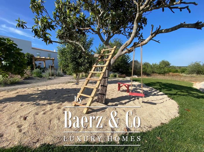 Image No.8-7 Bed Farmhouse for sale