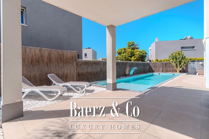 Image No.2-Villa de 3 chambres à vendre à Playa Paraiso