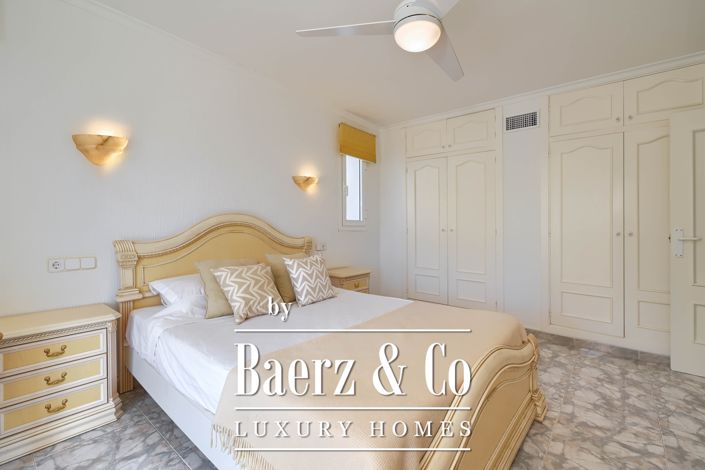 Image No.3-5 Bed Villa for sale