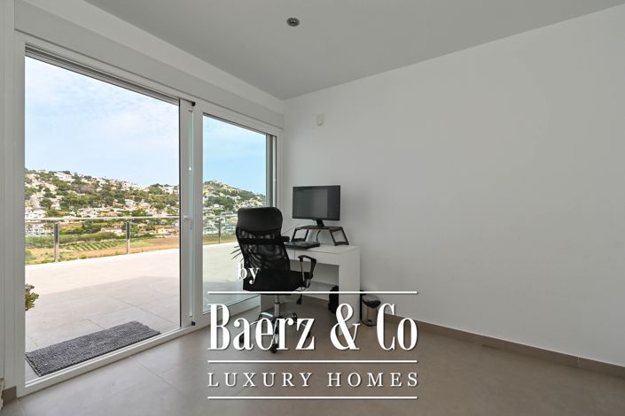 Image No.18-5 Bed Villa for sale