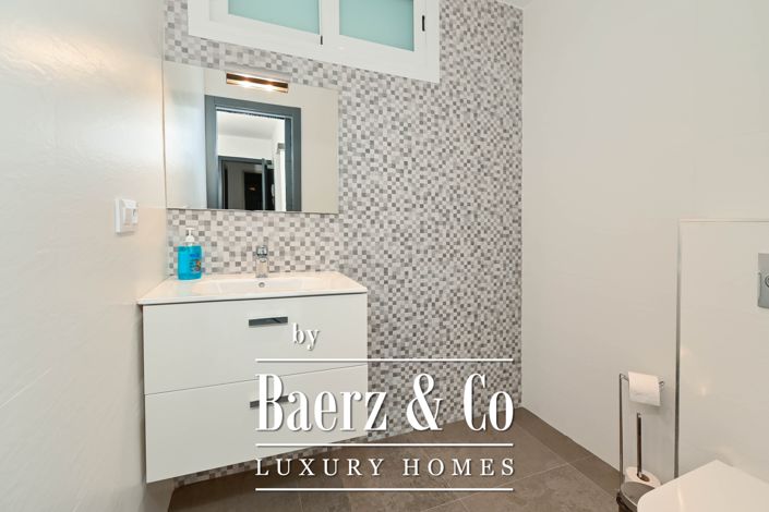 Image No.32-5 Bed Villa for sale