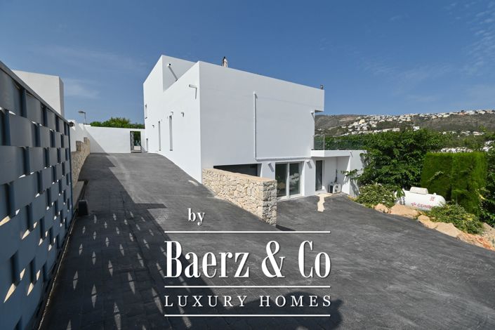 Image No.46-5 Bed Villa for sale