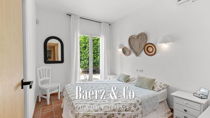 Image No.15-4 Bed Villa for sale