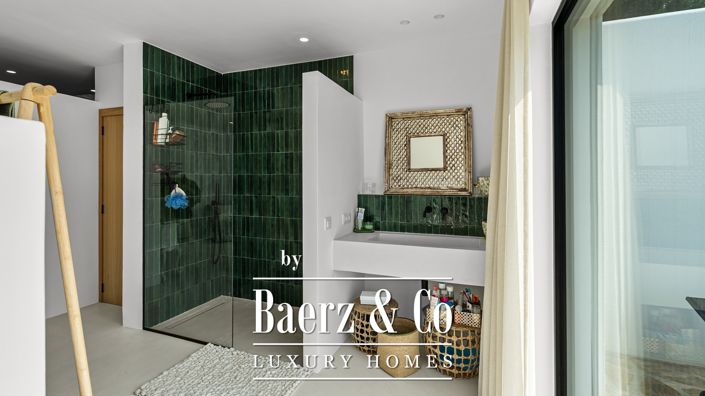 Image No.7-4 Bed Villa for sale