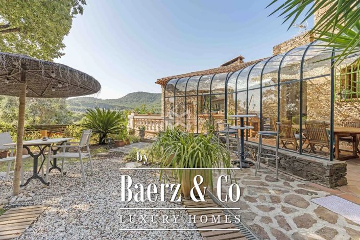 Image No.5-7 Bed Villa for sale