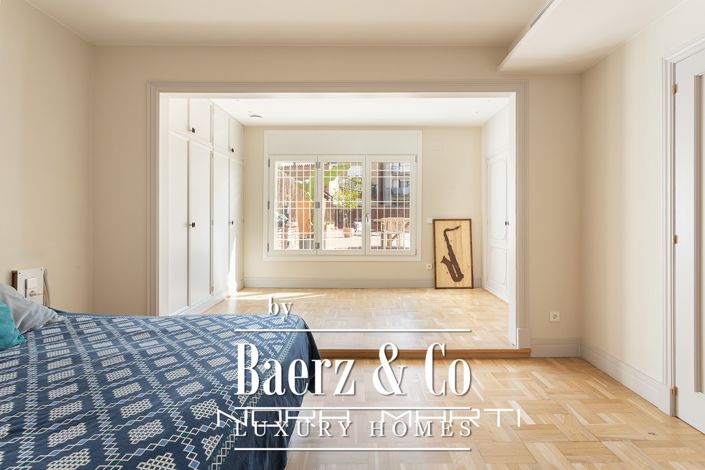 Image No.24-4 Bed Apartment for sale