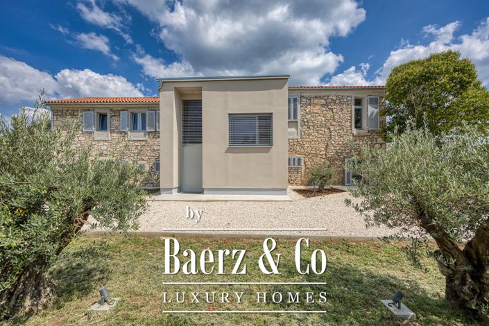 Image No.9-4 Bed Villa for sale