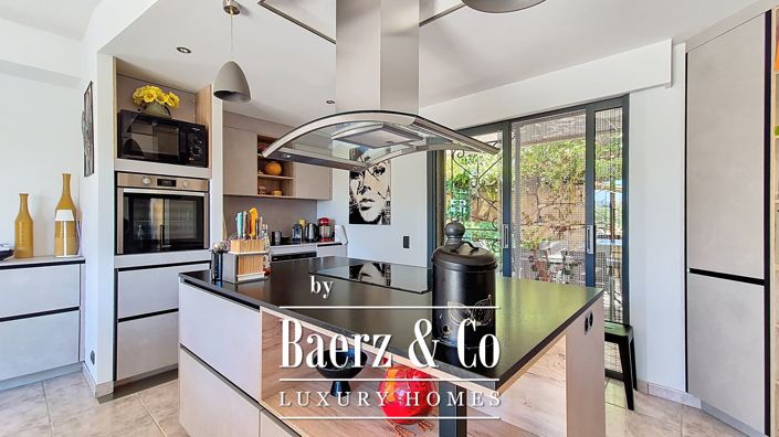 Image No.6-3 Bed Villa for sale