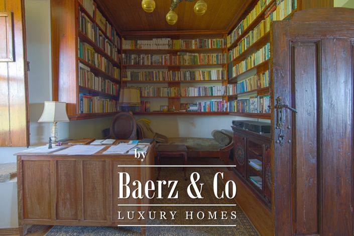 Image No.14-19 Bed Property for sale