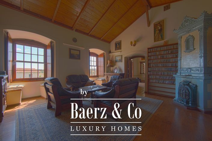 Image No.16-19 Bed Property for sale