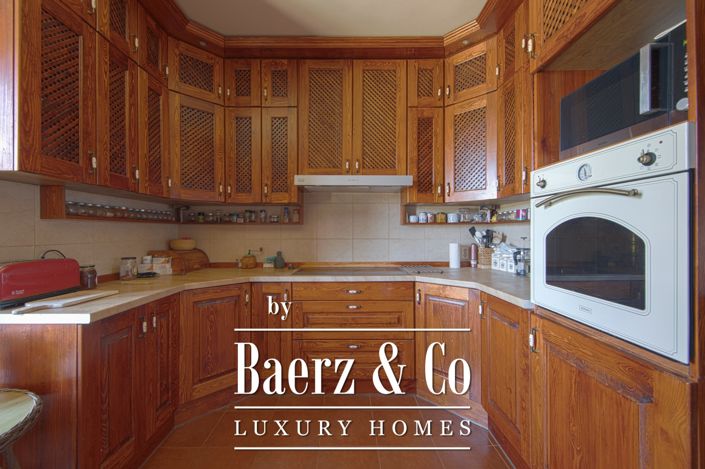 Image No.19-19 Bed Property for sale